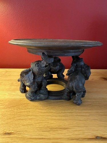 Decorative elephant pedestal - elephant,