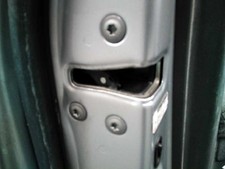 REAR LEFT DOOR LOCK / 2100613