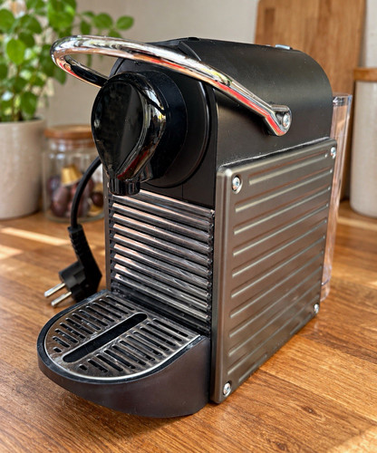 Nespresso krups coffee machine - nespresso,