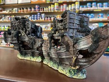 EXTRA LARGE GALLEON SHIP WRECK