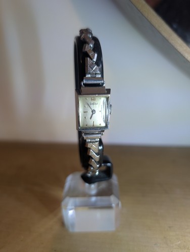 Vintage womens zodiac watch - womens,