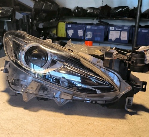 Mazda3 sport xenon - ,