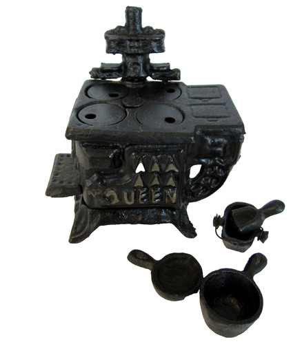 Vintage queen black cast iron - queen,