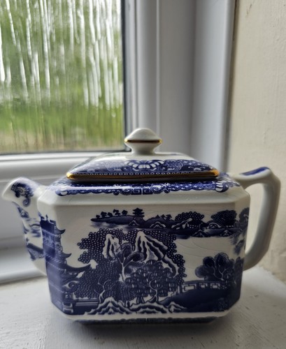Wade for ringtons - small, teapot