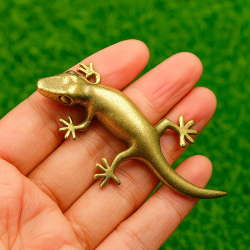Small brass lizard reptile - brass,