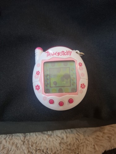 Vintage bandai tamagotchi - vintage,