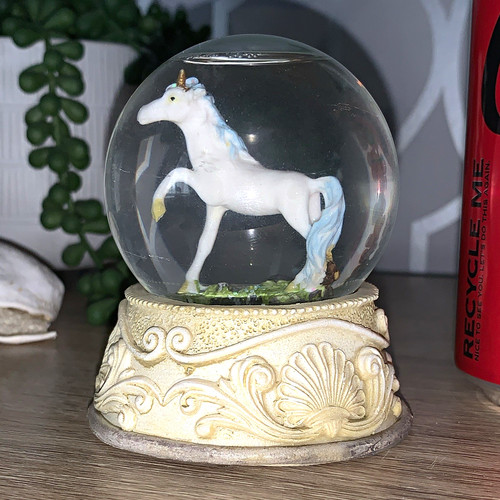 Magical miniature prancing - ✨,