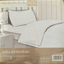 B&M polka dot duvet set