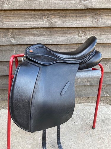 Saddle company dressage - company,