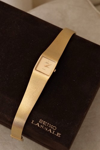 Near mint 1983 gold - 1983,