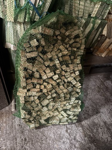 Kindling firewood
