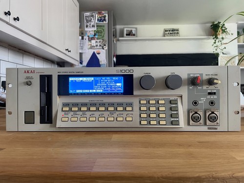 Akai s1000 midi stereo - s1000, digital
