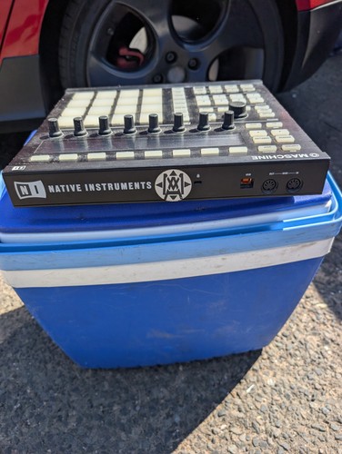 Native instruments maschine - instruments,