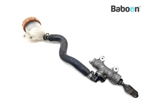 Brake master cylinder - cylinder, rear