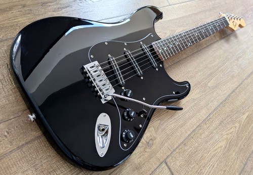 Monster fender squier - monster,