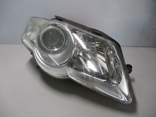 VW Volkswagen Passat Headlight