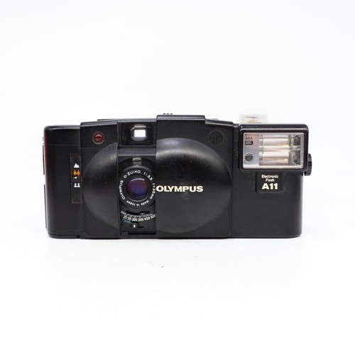 Olympus xa2 35mm film camera - olympus,