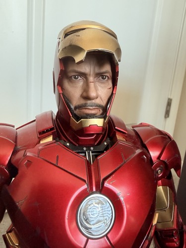 Hot toys iron man - hot, iv