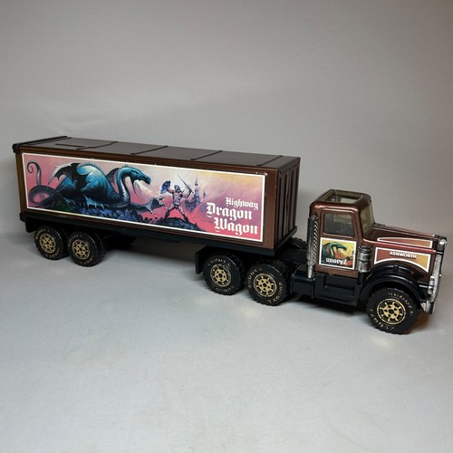 Vintage kenworth dragon wagon - kenworth,