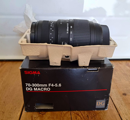 Sigma 300mm 4 - sigma, f/4-5.6