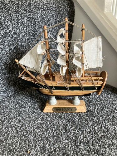 Vintage hms bounty wooden - hms,
