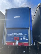 HGV Curtain Side Trailer Tri