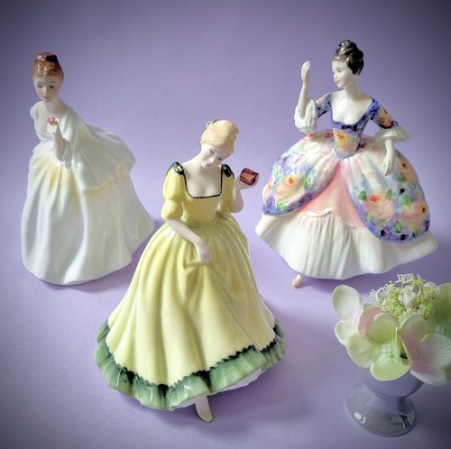 Vintage royal doulton bone - royal,