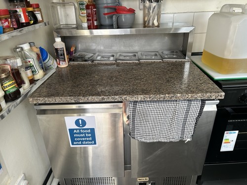 Saladette fridge pizza - fridge, prep