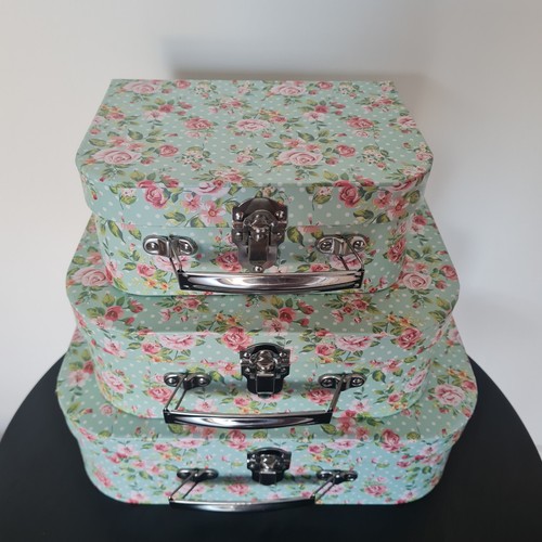 Set floral storage - of,