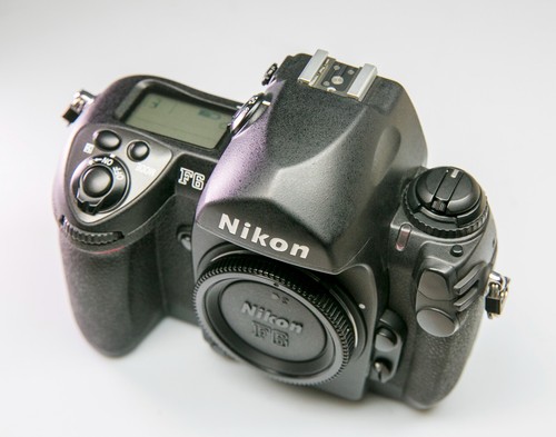 Nikon 35mm black - black, film
