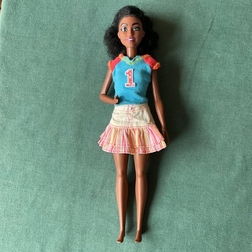 Barbie fashionista doll - barbie, with