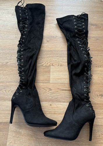 Stunning long thigh - long, boots