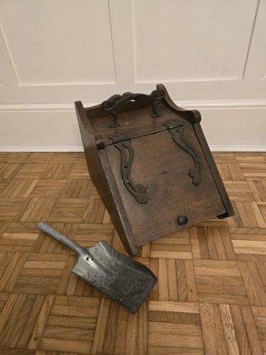 Antique wooden oak - wooden, coal