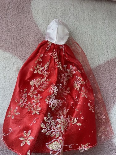 Barbie doll clothes bundle - doll,