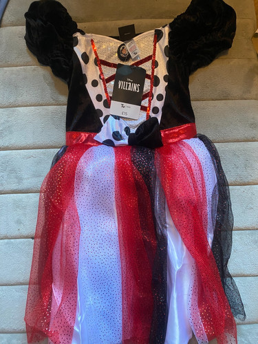 Cruella costume with - with, wig