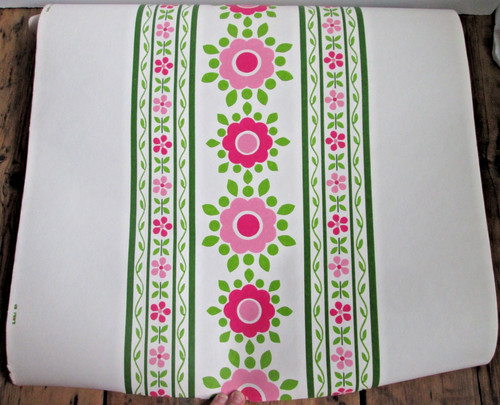 Vintage wallpaper roll pink - roll,
