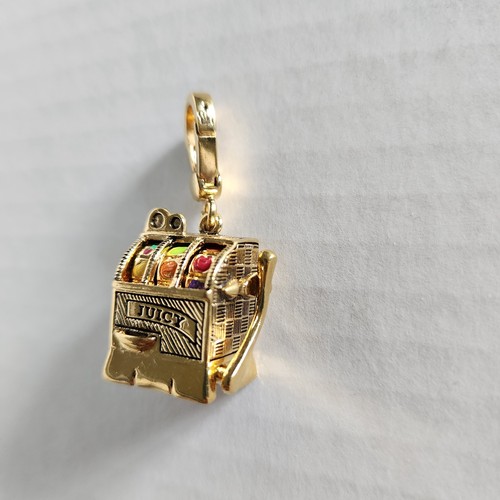 Juicy couture 2005 slot - 2005,