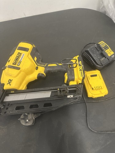 Dewalt dcn660 18v nail gun - dewalt,