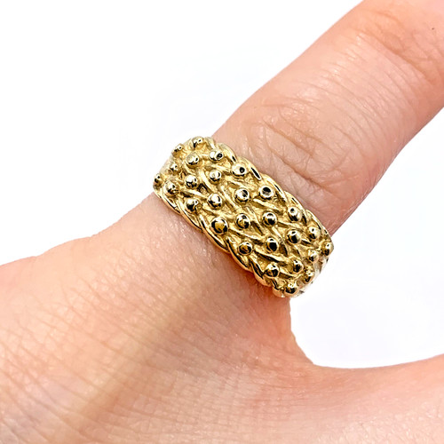 Gold keeper ring - ct,