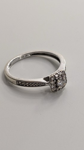 Engagement ring 9ct - white, gold