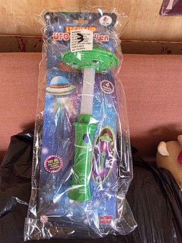 Light alien saucer wand - 13",