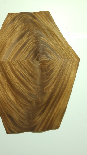 Flame mahogany veneer 8 - flame,