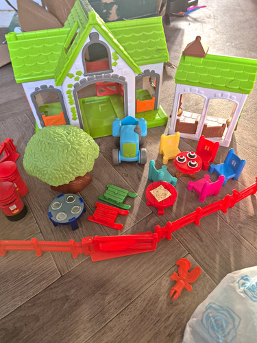 Plastic toy house playset with - house,