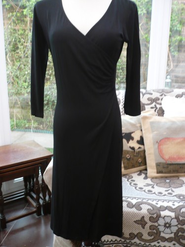Pompoos wrap dress size bnew - pompoos,