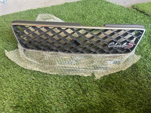 Nissan laurel club - s, grill