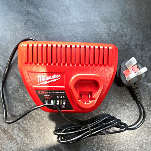 Milwaukee c12c 12v ion - c12c,