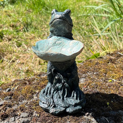 Garden ornaments and statues - ornaments,
