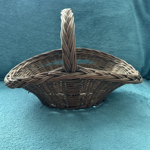 Vintage wicker shopping - wicker, basket