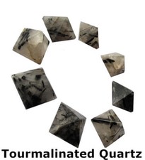 1 x Pyramid 30mm Crystal