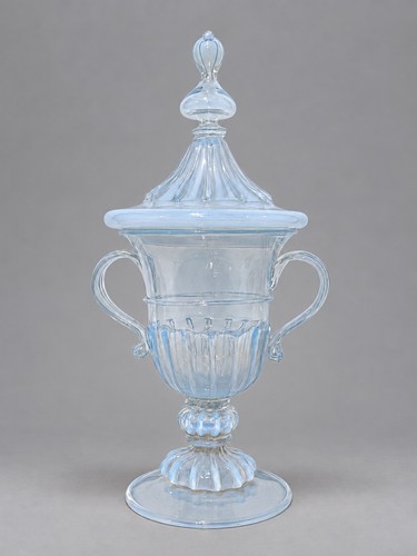 Venetian opalescent glass - opalescent,